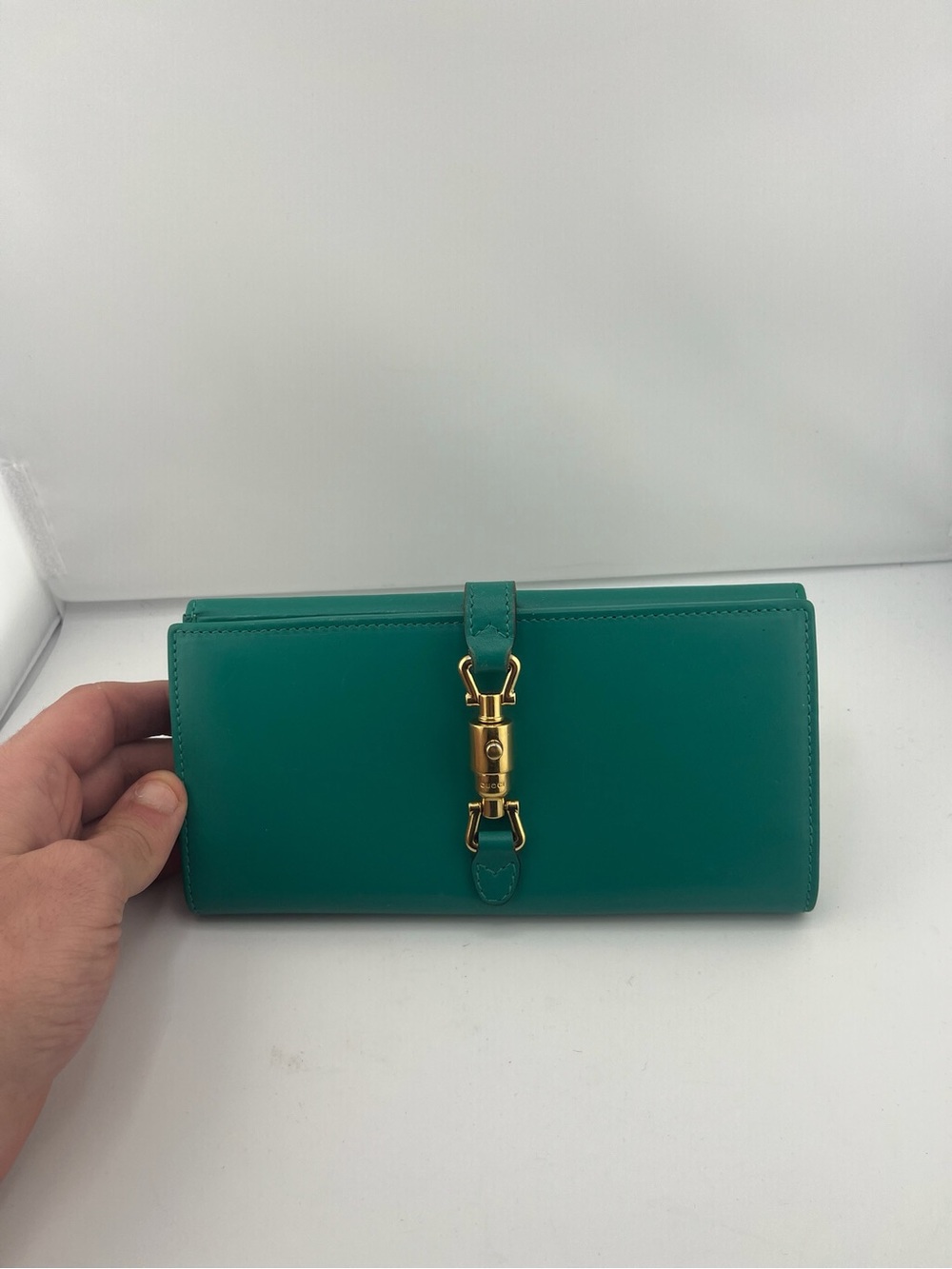 #R46 EUC GUCCI Jackie 1961 Leather Wallet (Retail $1,820CAD) with Signature Lock